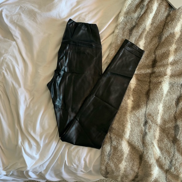Aritzia • Daria Pant - Picture 2 of 3